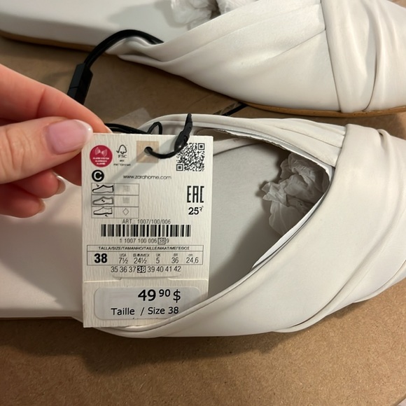 White satin slippers ZARA Home - Picture 2 of 4